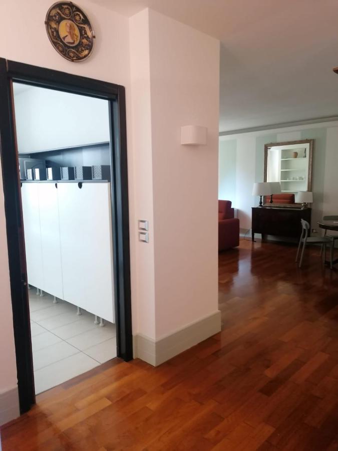 Appartement Le Finestre Sugli Ulivi à Desenzano del Garda Extérieur photo