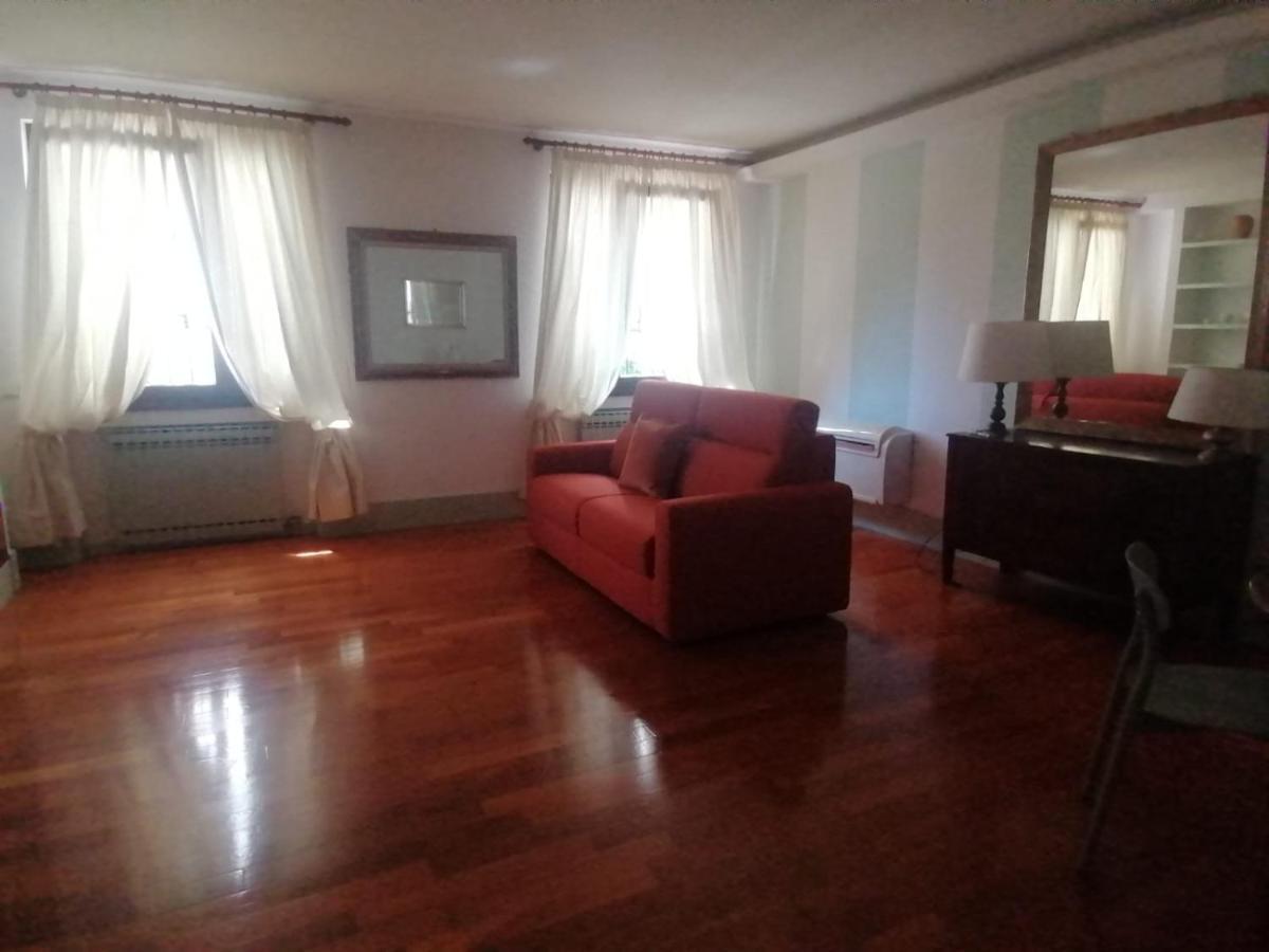 Appartement Le Finestre Sugli Ulivi à Desenzano del Garda Extérieur photo