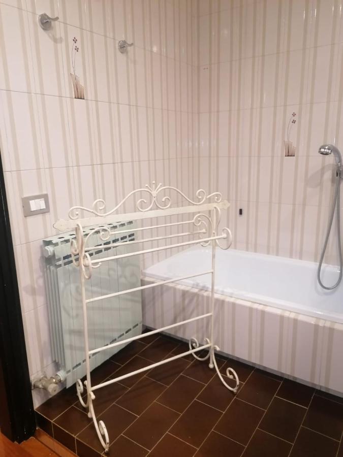 Appartement Le Finestre Sugli Ulivi à Desenzano del Garda Extérieur photo