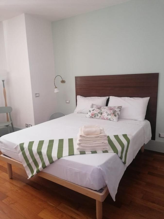 Appartement Le Finestre Sugli Ulivi à Desenzano del Garda Extérieur photo