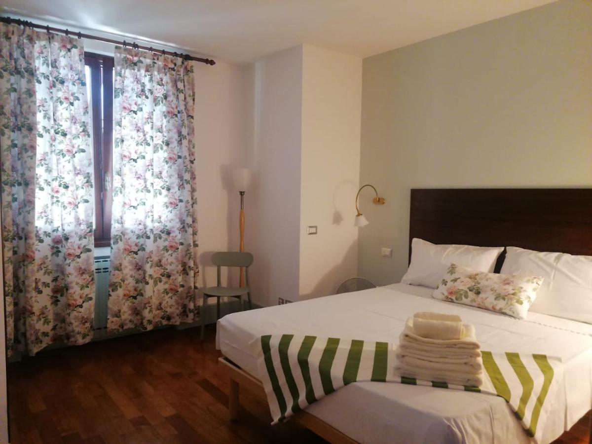 Appartement Le Finestre Sugli Ulivi à Desenzano del Garda Extérieur photo